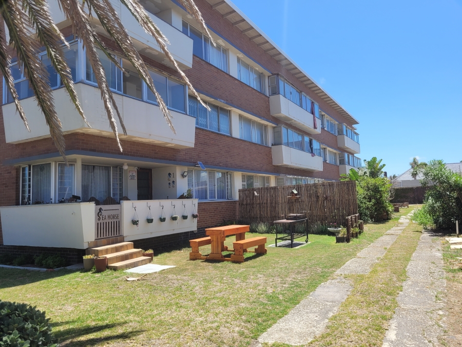 4 Bedroom Property for Sale in Summerstrand Eastern Cape
